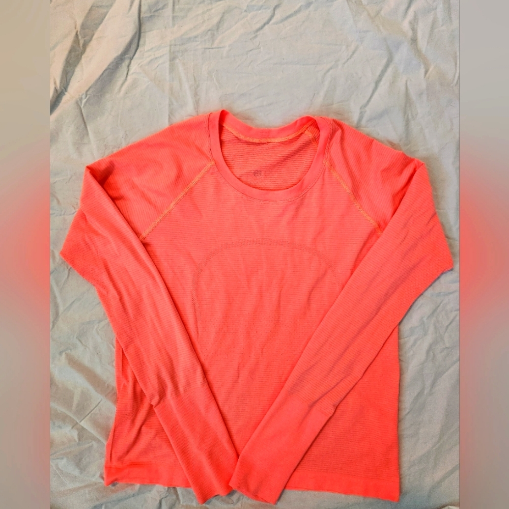 Lululemon swiftly long sleeve waist length, size 10, raspberry cream